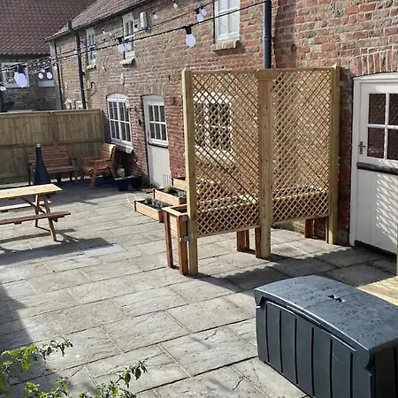 The Stables - Quirky One Bed Holiday Home With Wood Fired Hot Tub Rudston Exterior photo
